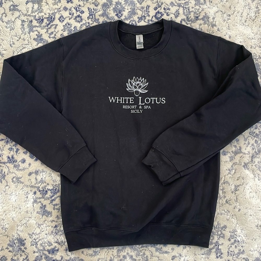 White lotus Sicily sweatshirt size Small black cotton womens crew neck
